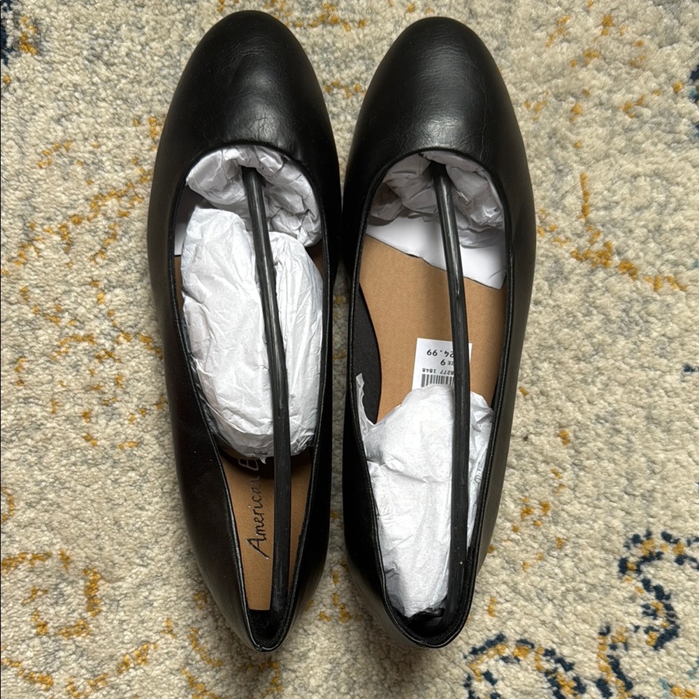 American Eagle Outfitters Black Leather Flats Timeless Style